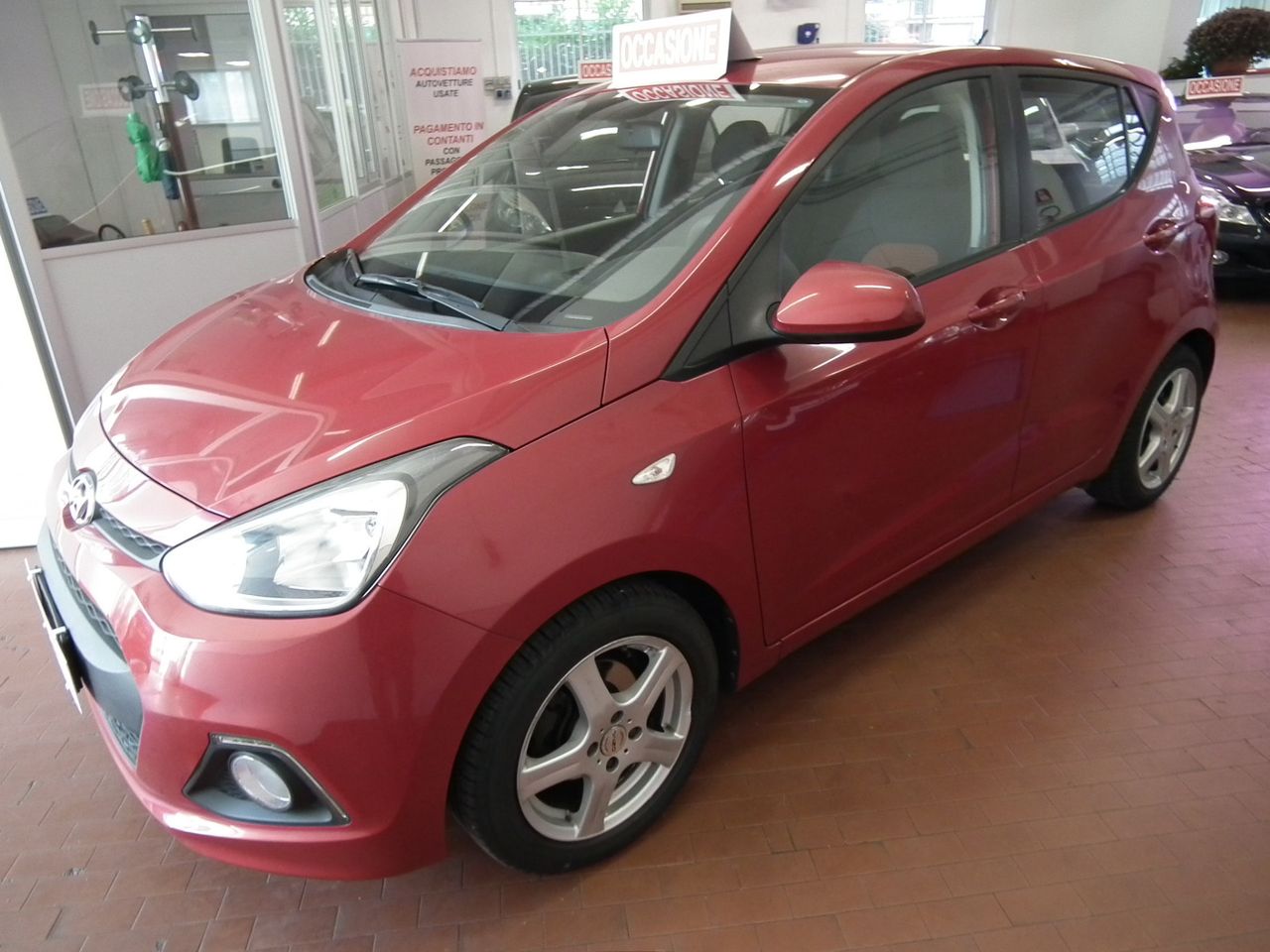 Hyundai i10 BZ NEOPATENTATI ! CLIMA CRUISE TEEFONO !