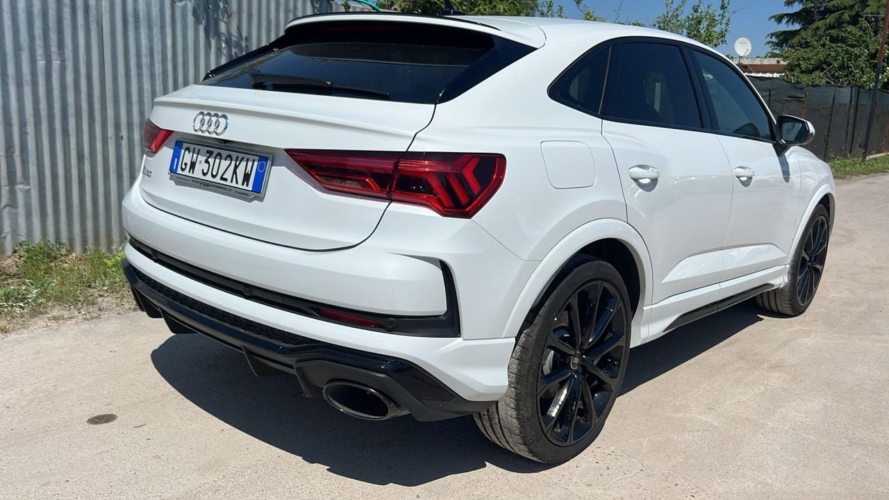 Audi RS Q3 quattro S tronic