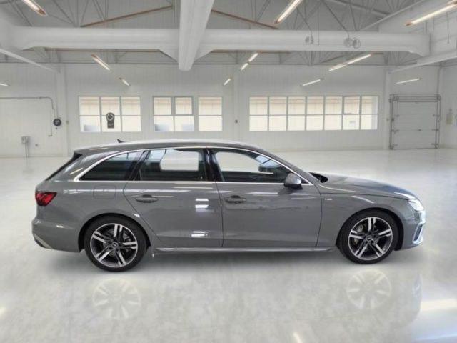 AUDI A4 Avant 40 TDI quattro S tronic S line edition