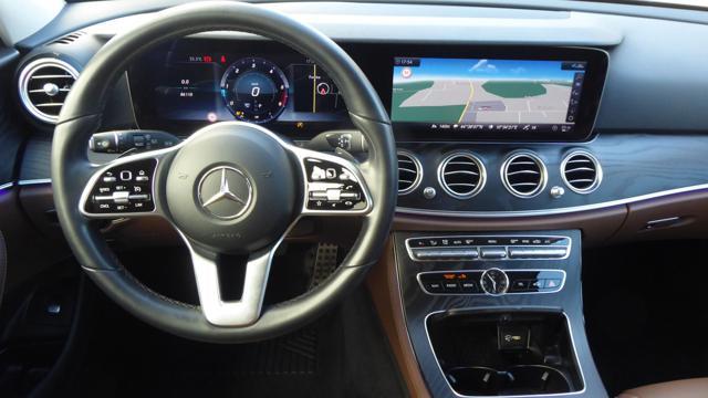 MERCEDES-BENZ E 220 d S.W. 4Matic Auto Premium AMG