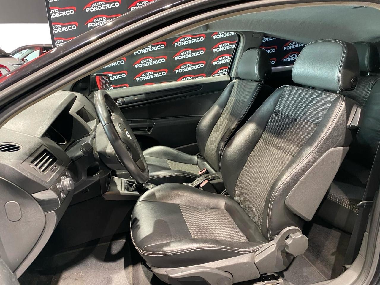 Opel Astra GTC 1.9 CDTI - 2005