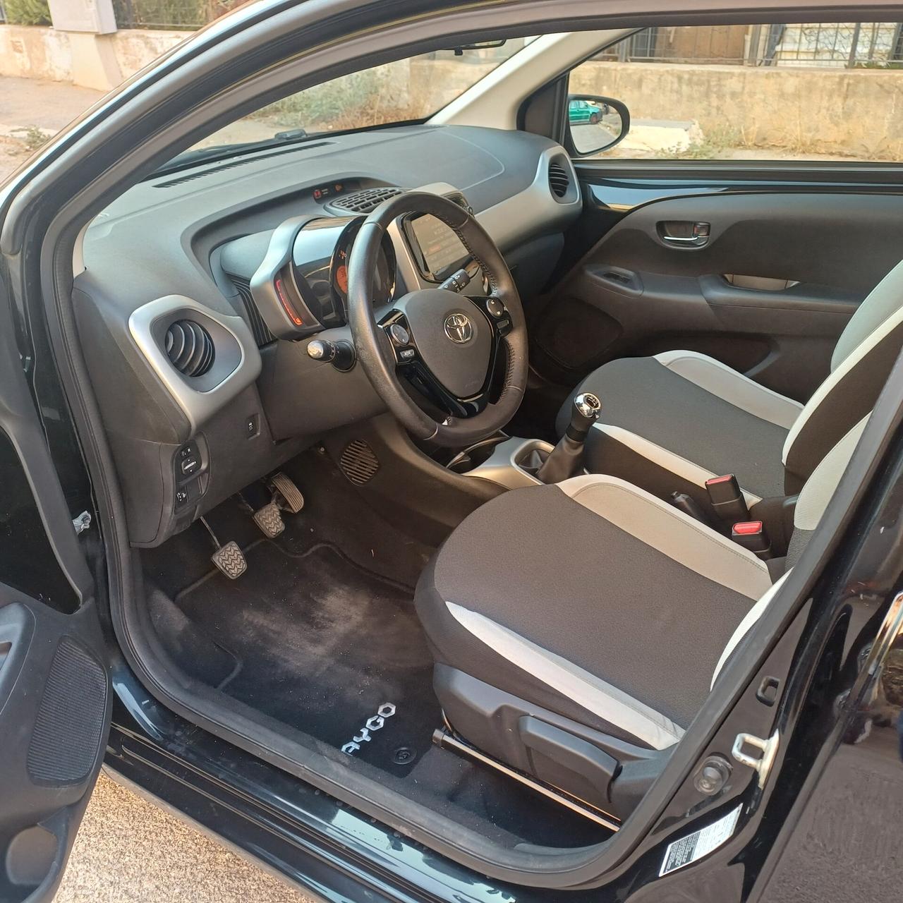 Toyota Aygo 1.0 VVT-i 69 CV 5 porte