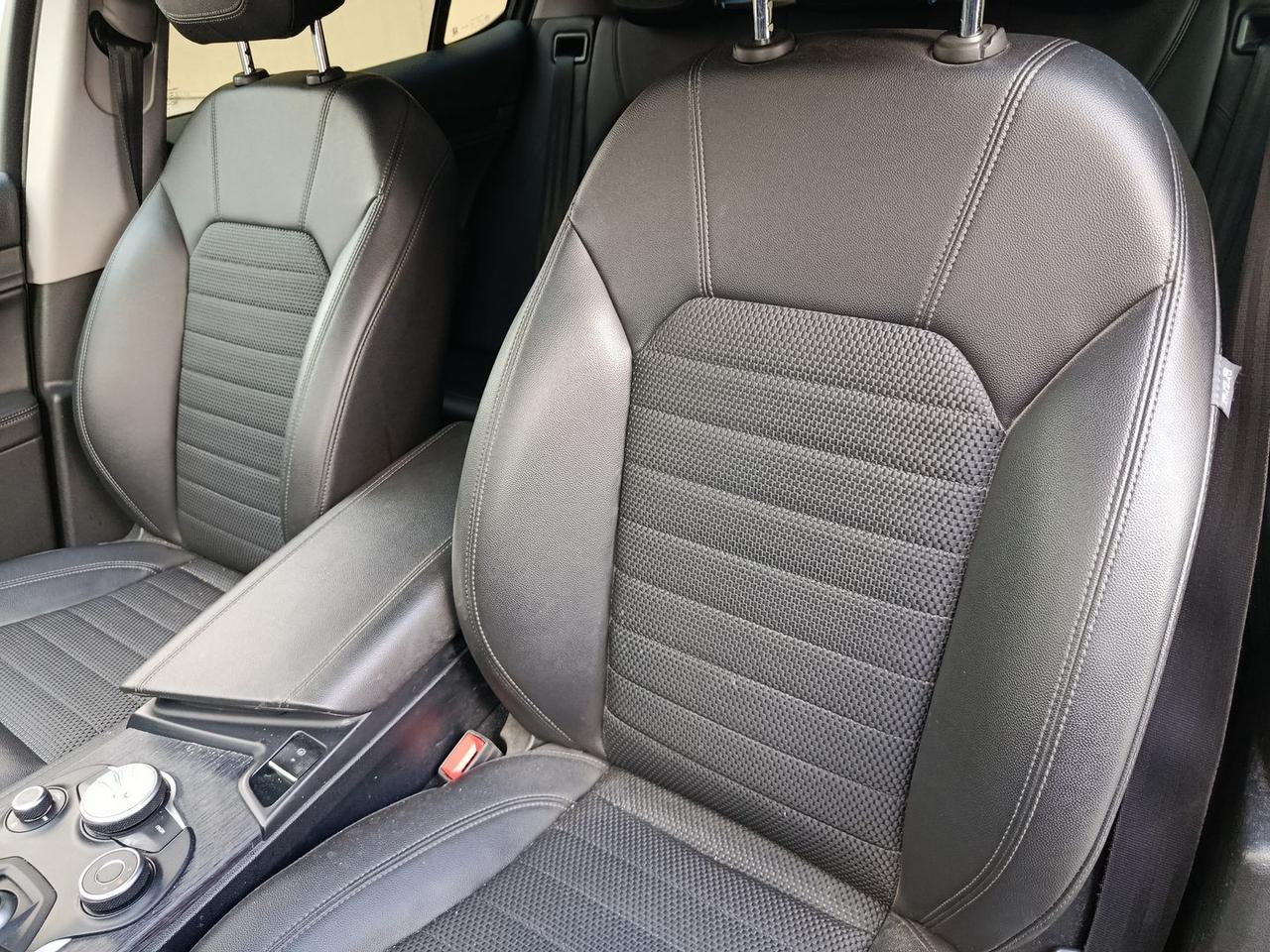 Alfa Romeo Stelvio Sport Tech 2.2 #7918