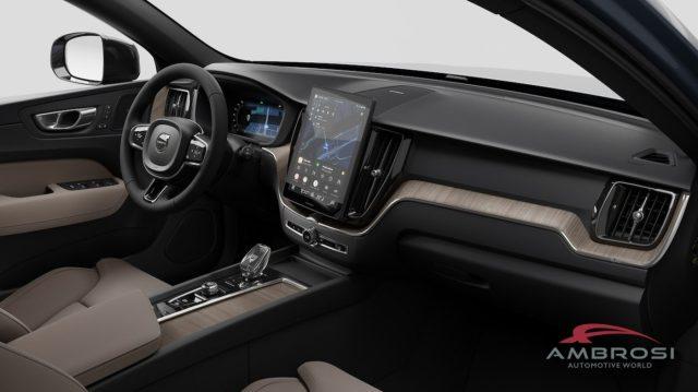 VOLVO XC60 B5 AWD Mild hybrid Benzina Plus Dark