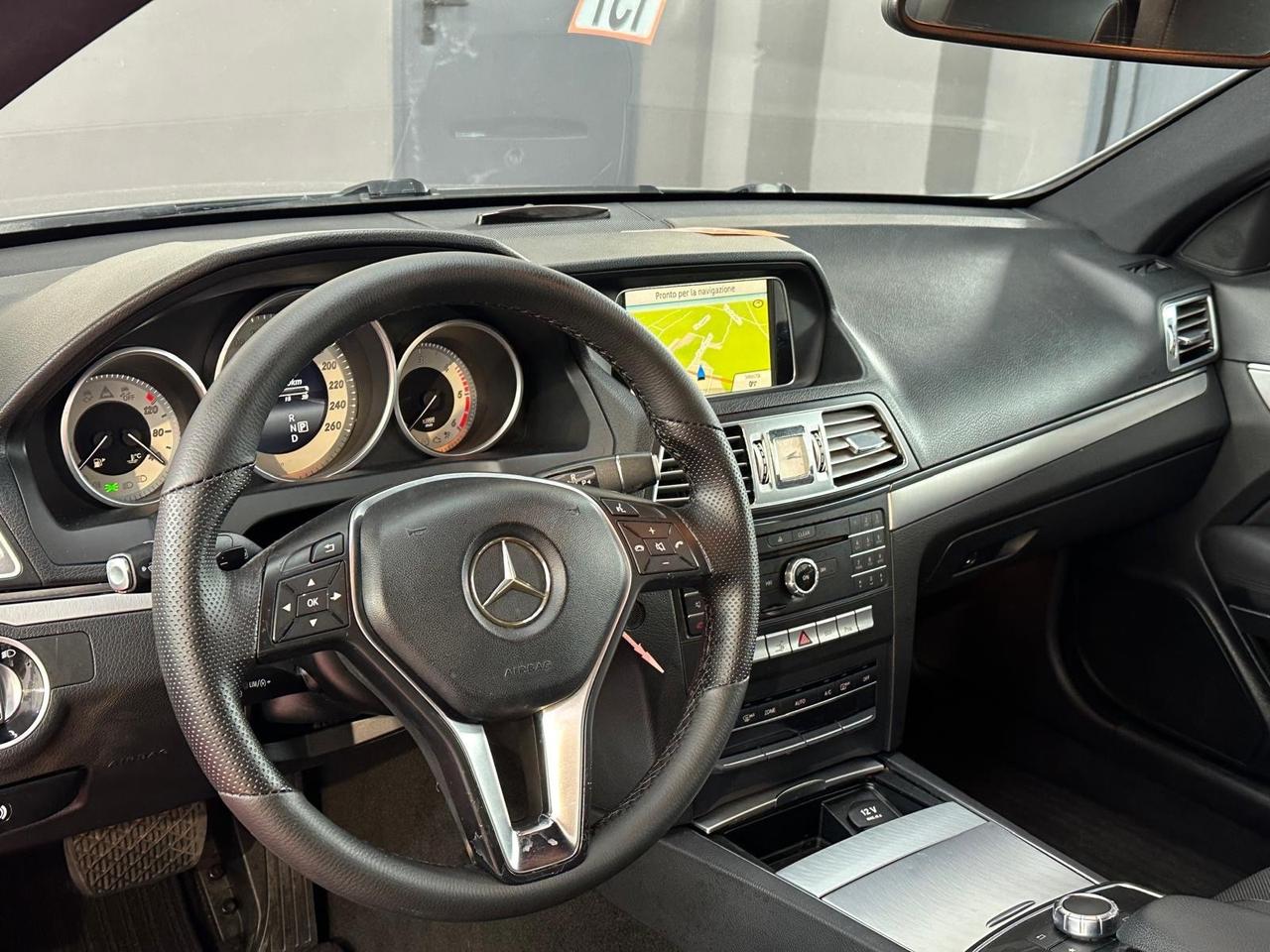 Mercedes-benz E 220 d Coupé Premium