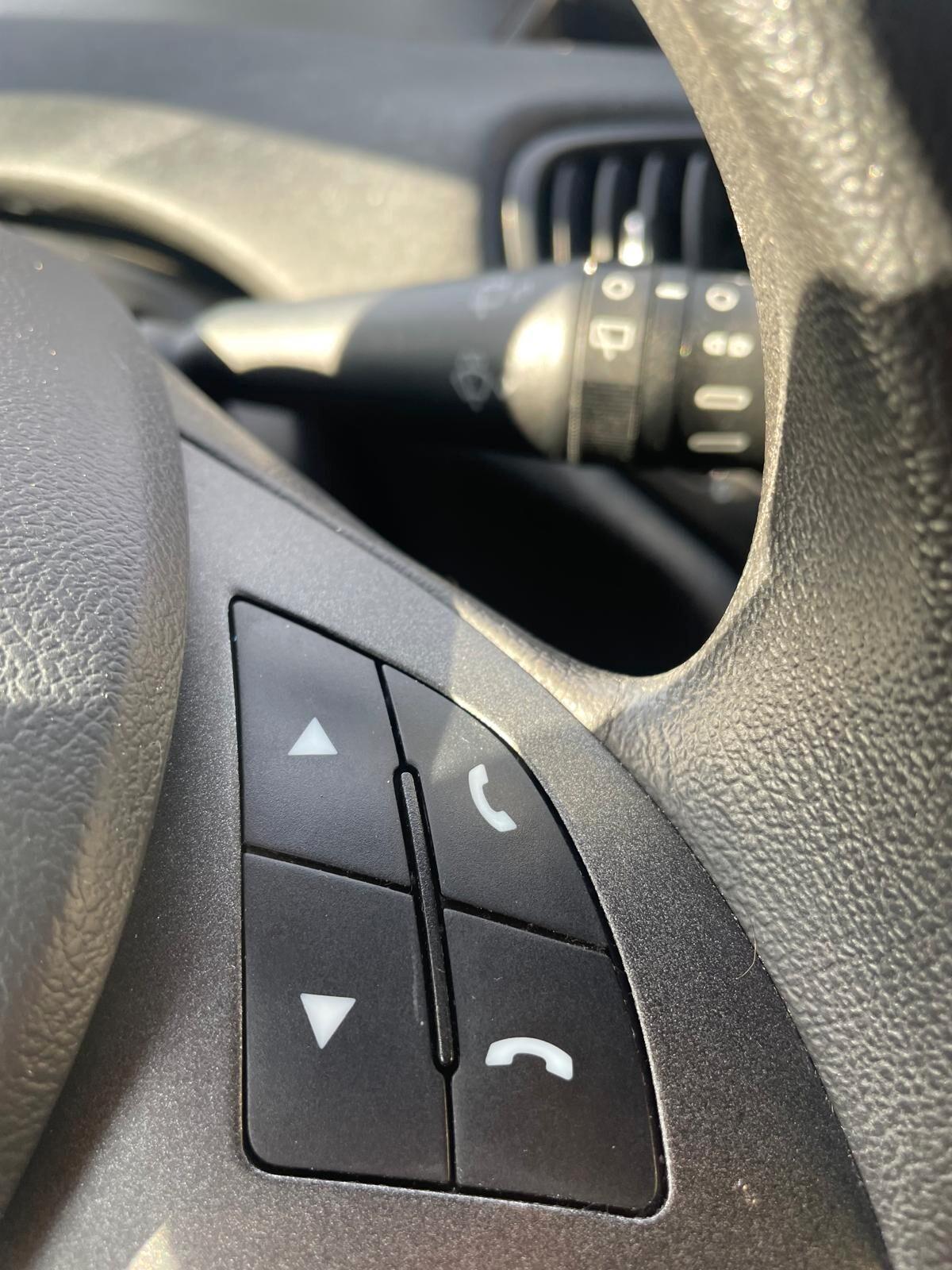 Lancia Ypsilon 1.0 Hybrid Ecochic Siler