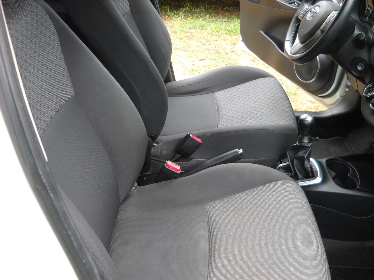 Toyota Yaris 1.0 5 porte