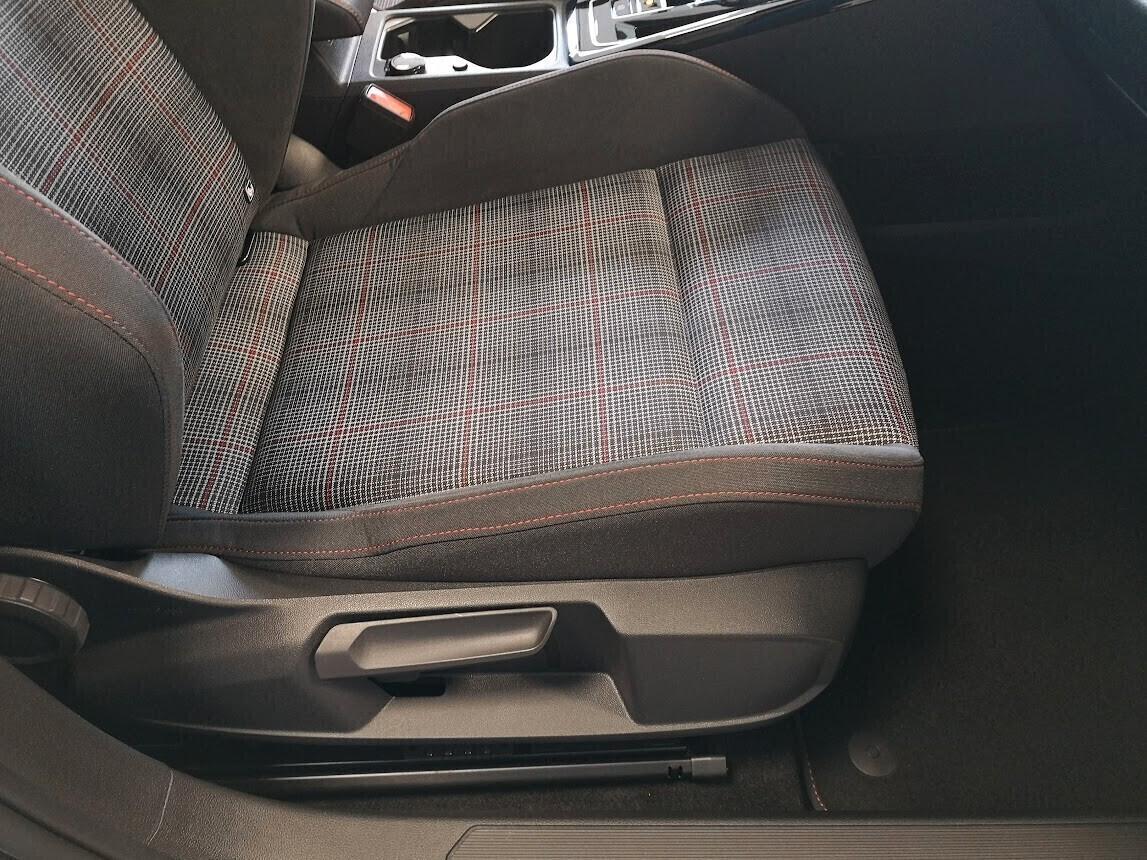 Volkswagen Golf GTI 2.0 TSI DSG MATRIX ACC DCC