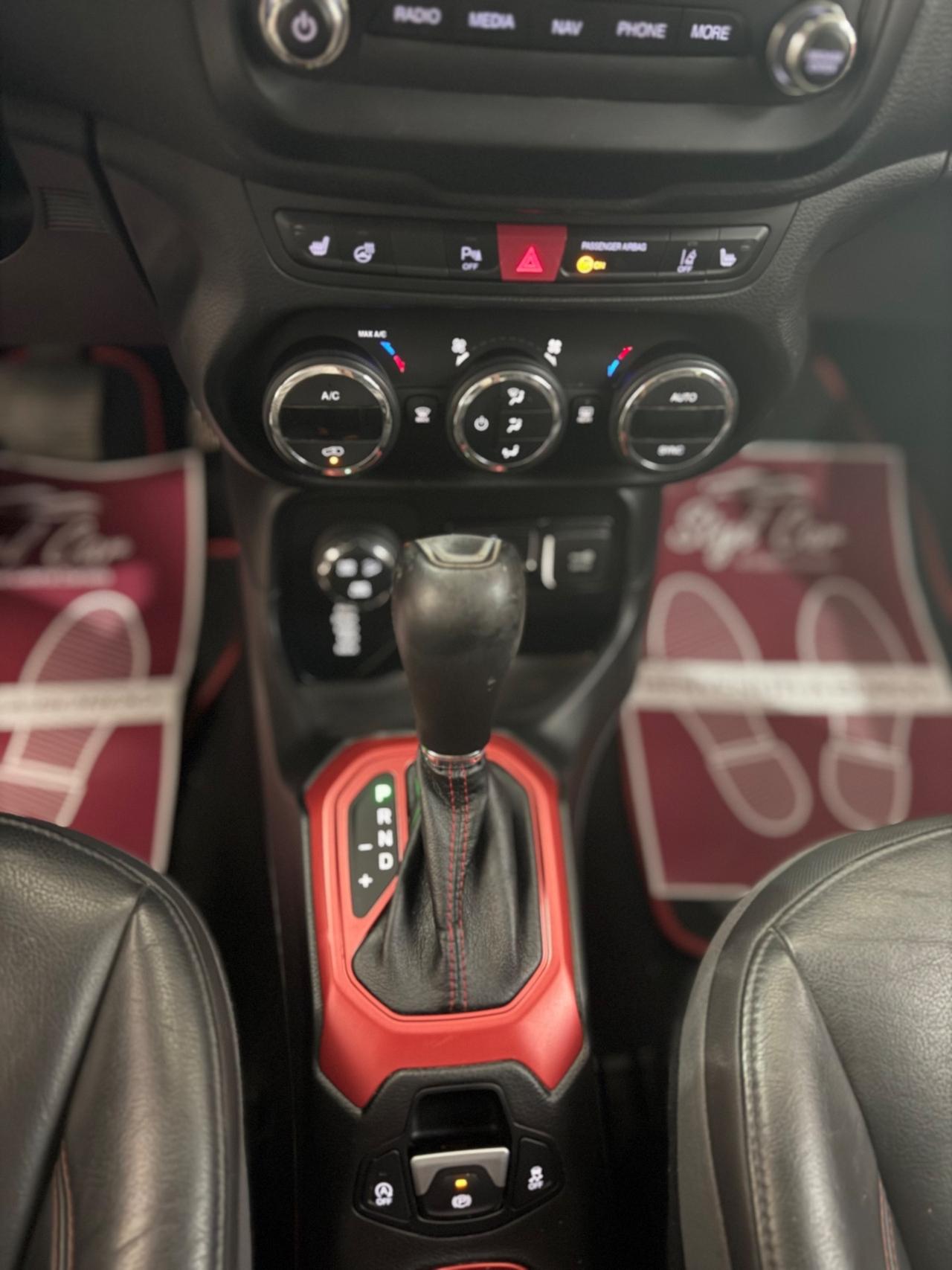 Jeep Renegade 2.0 Mjt 170CV 4WD Active Drive Low Trailhawk