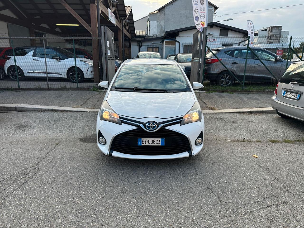 Toyota Yaris 1.5 Hybrid 5 porte CoolTo