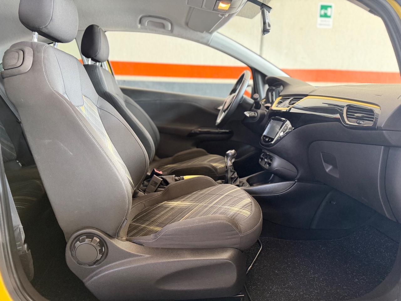 Opel Corsa 1.3 CDTI ecoFLEX Start&Stop Coupé b-Color