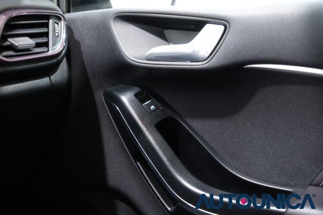 FORD Fiesta 1.0 ECOBOOST VIGNALE AUTOMATICA 5 PORTE