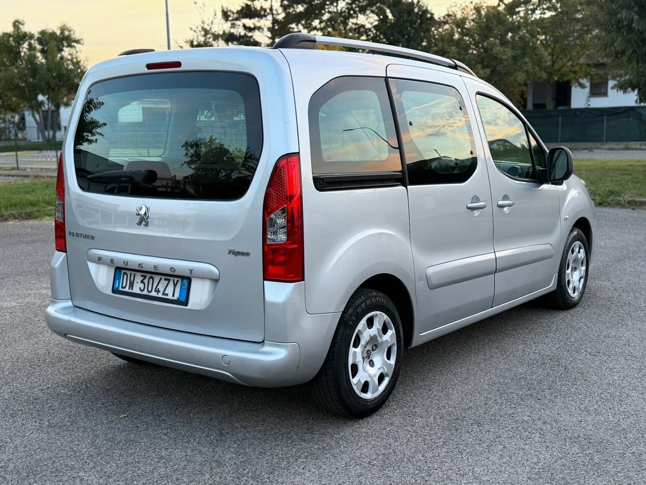 PEUGEOT PARTNER TEPEE 1.6 HDi 90CV FULL SPAZIOSA