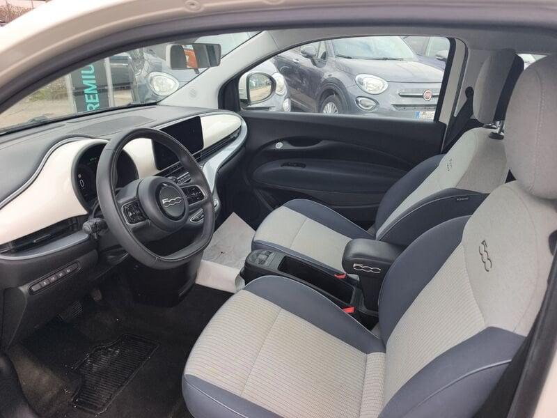 FIAT 500 IV 2020 500e 42 kWh La Prima