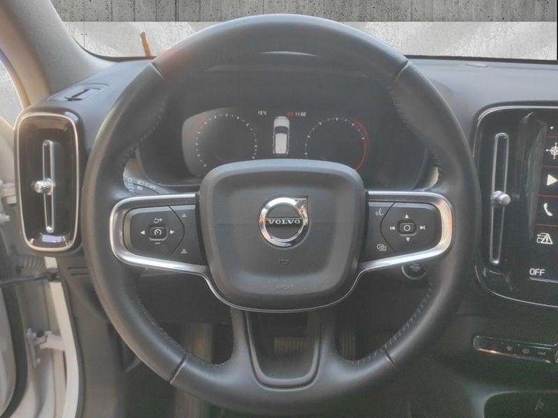 Volvo XC40 1.5 t2 Momentum auto my21