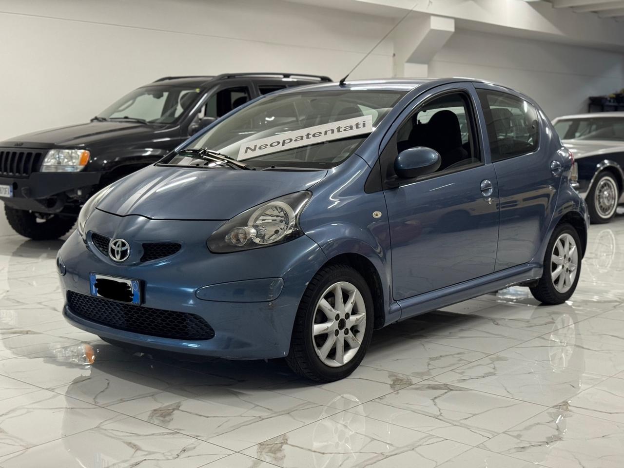 Toyota Aygo 5 porte NEOPATENTATI