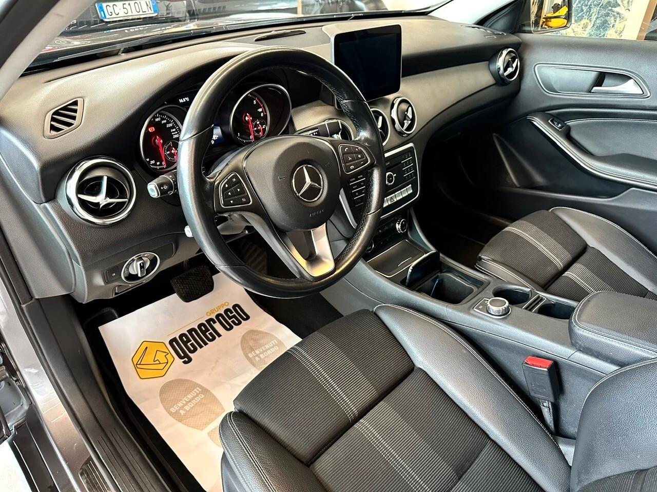 Mercedes-benz GLA 200d Auto Sport Navi Led Garanzia