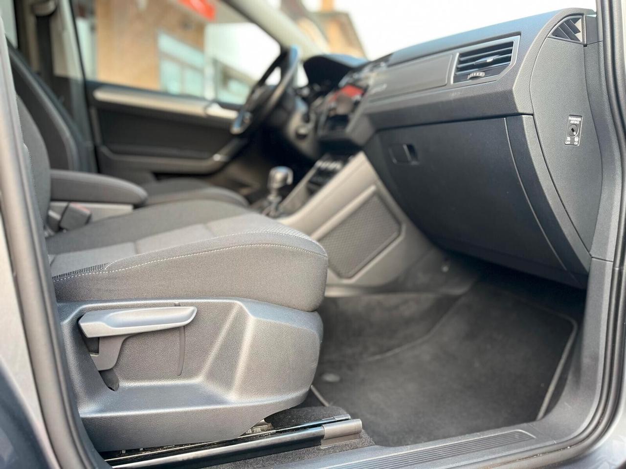 Volkswagen Touran 2.0 TDI DSG Executive - 7 POSTI