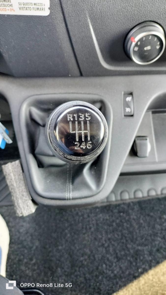 RENAULT master T35 2.3 L4H3 IVA COMPRESA