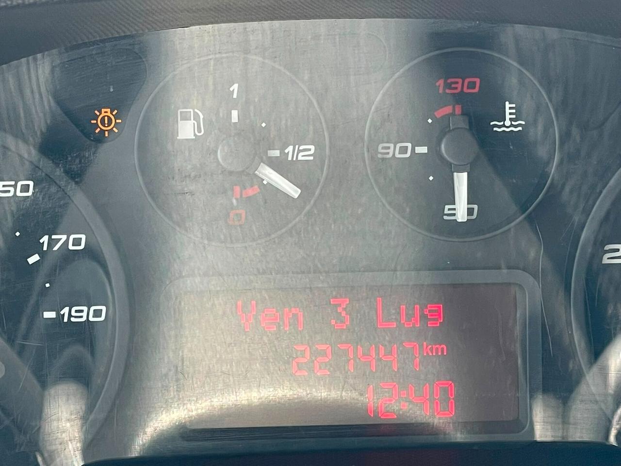 IVECO DAILY FURGONE CASSA E SPONDA IDRAULICA 35C13