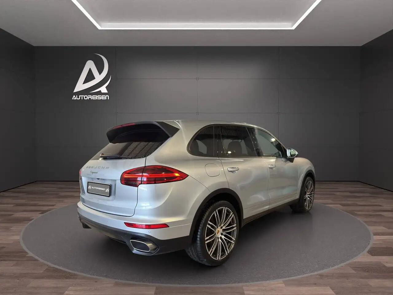 Porsche Cayenne 3.0 250cv NO SUPERBOLLO Tetto Pelle Totale Fari PDLS+Cerchi 21