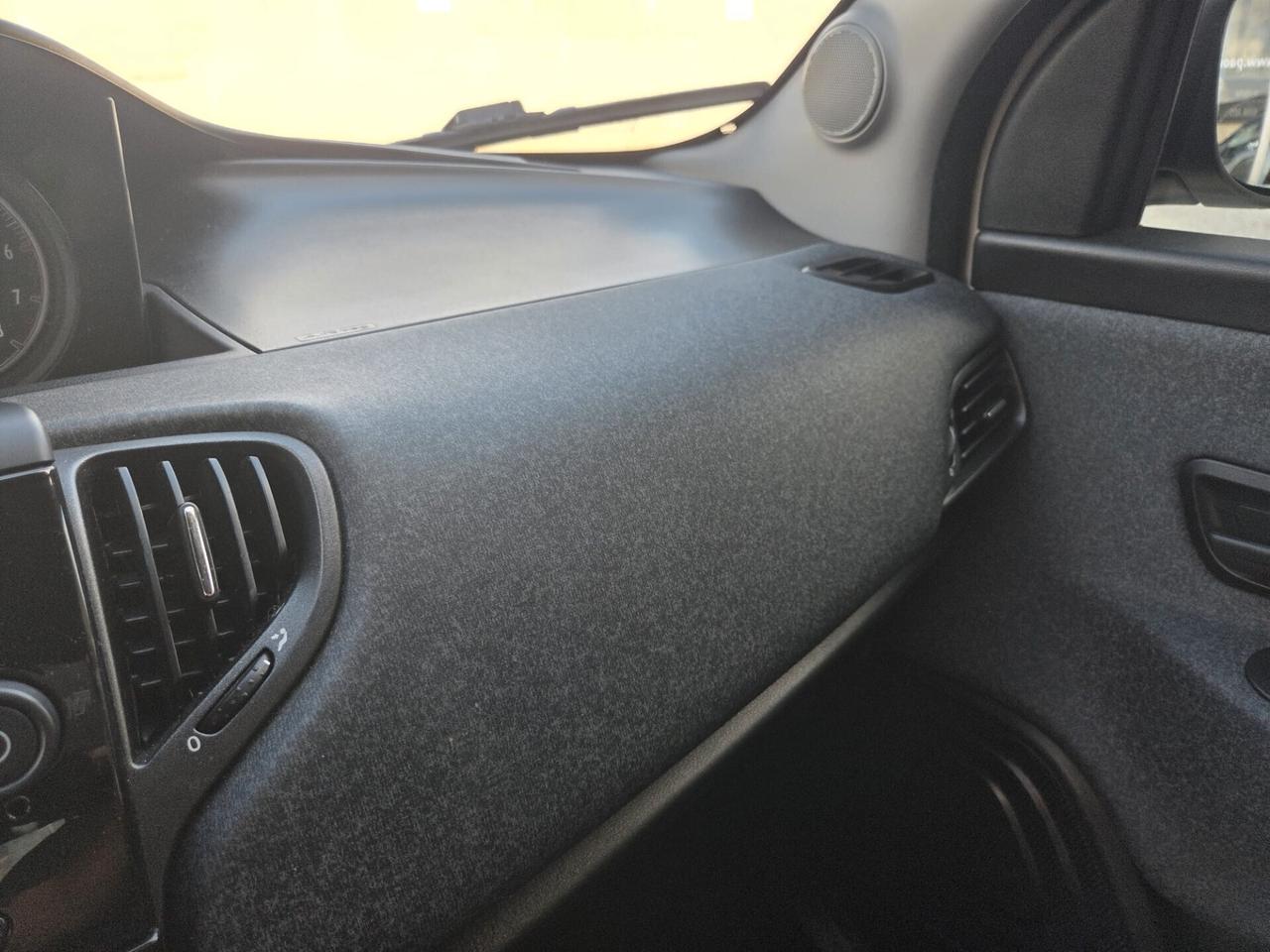 Lancia Ypsilon 1.2 69 CV 5 porte Gold Neopatentati !!