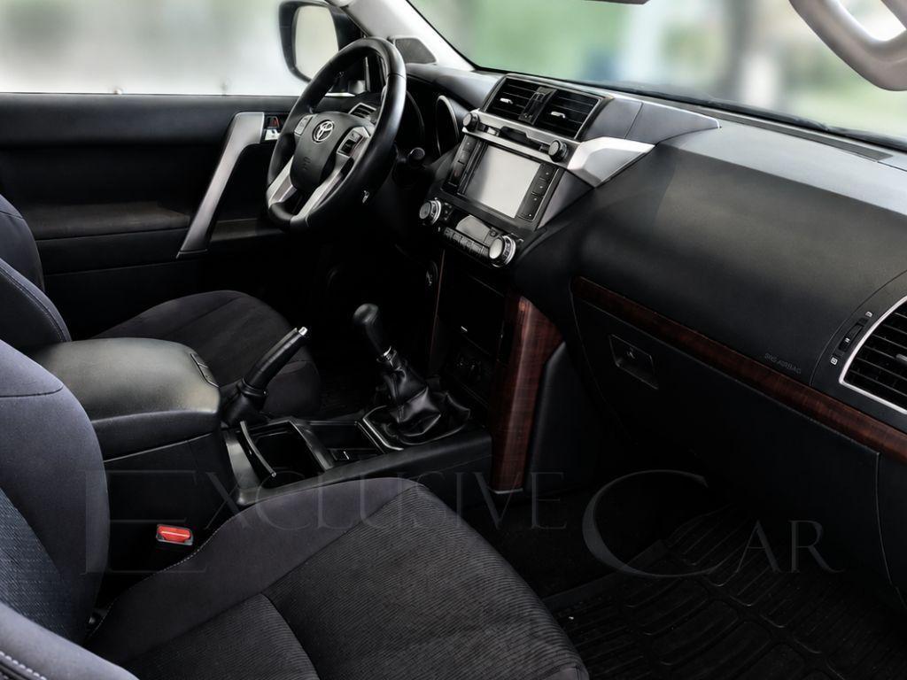 TOYOTA - Land Cruiser - 2.8 D4-D 5p. Lounge
