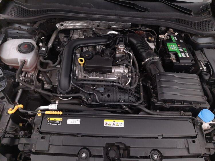 Seat Leon Business DSG BR392540 1.0 Mild Hybrid 110CV