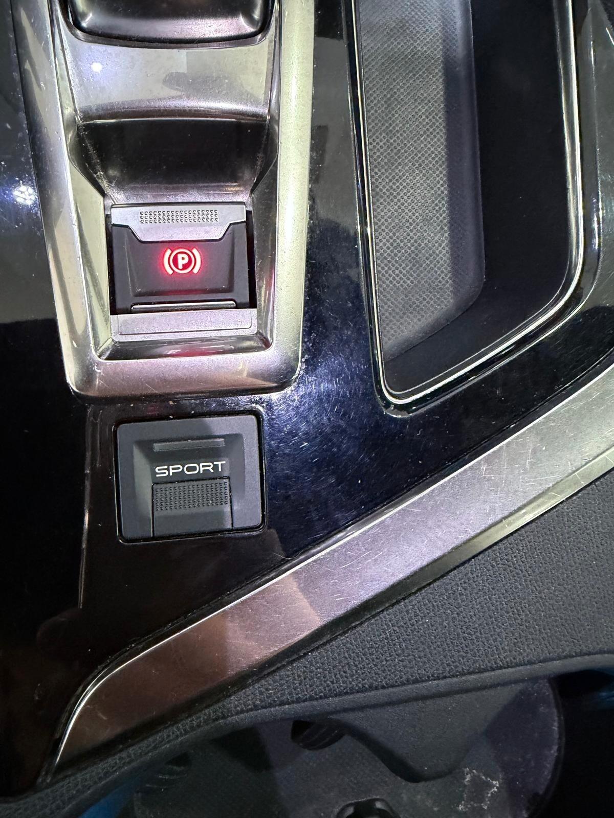 Peugeot 3008 BlueHDi 130 S&S EAT8 GT LINE Pack