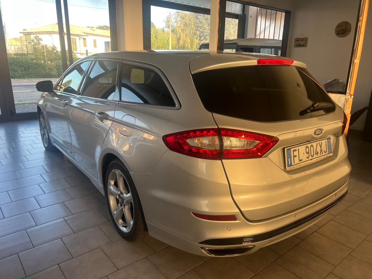 Ford Mondeo 2.0 TDCi 180 CV S&S Powershift SW Titanium Business
