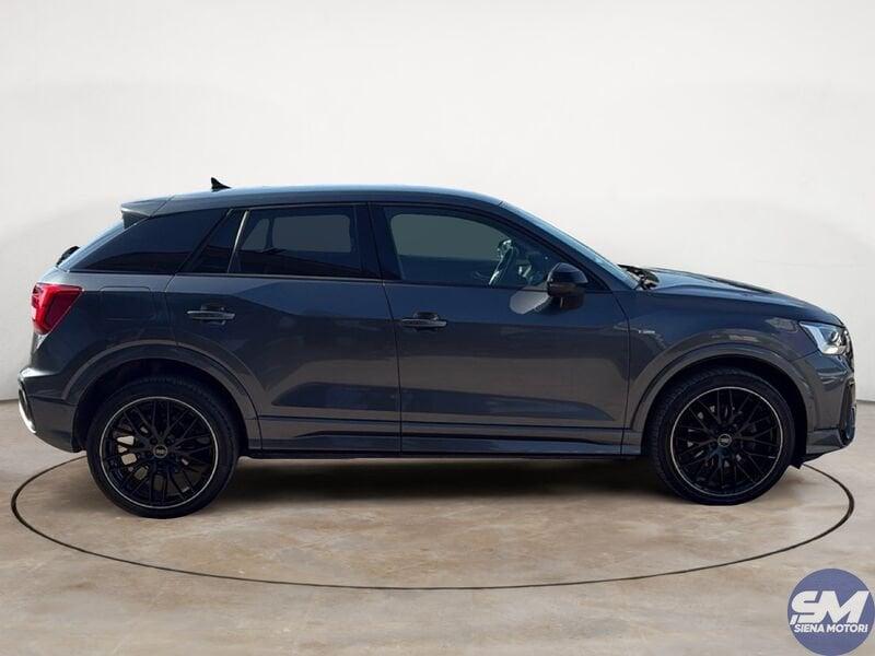Audi Q2 1.5 35 TFSI IDENTITY BLACK