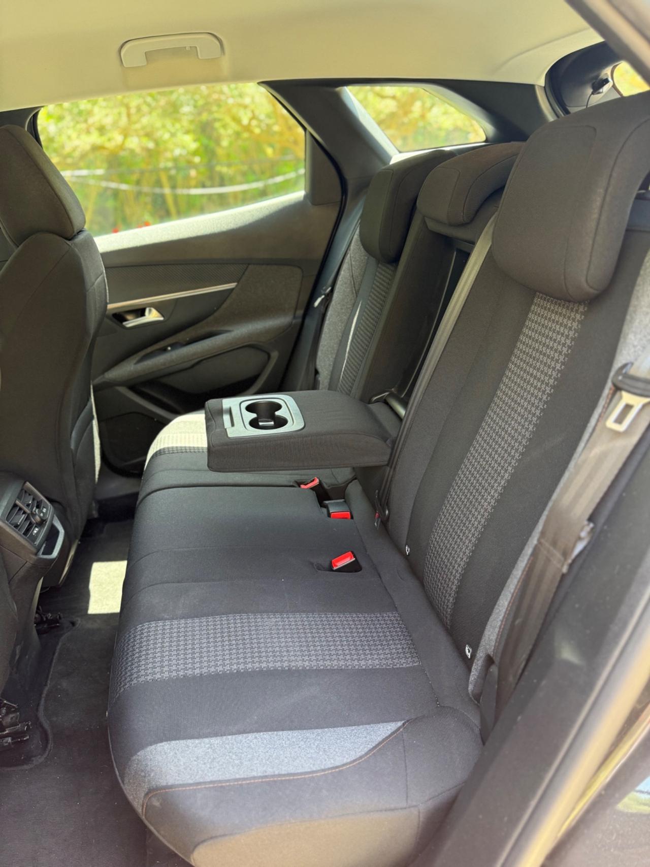 Peugeot 3008 BlueHDi 130 S&S EAT8 Allure Pack