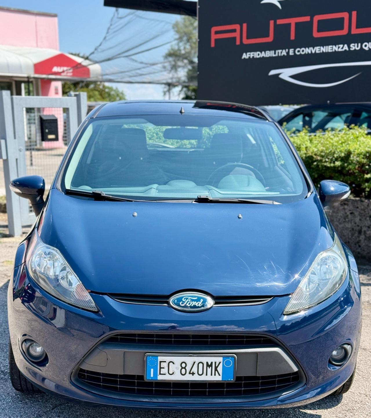Ford Fiesta 1.4 TDCi 68CV 3 porte 143.000Km NEOPATENTATI