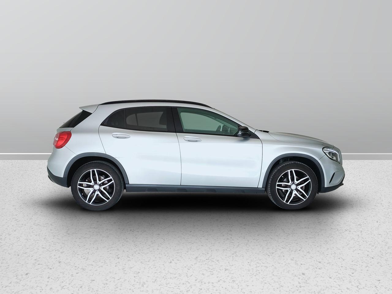 Mercedes-Benz GLA-X156 2014 - GLA 200 d (cdi) Enduro 4matic auto