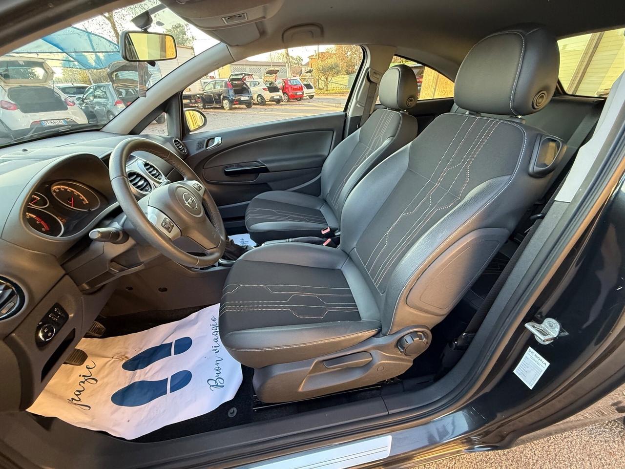 Opel Corsa 1.2 Benzina- Neopatentati