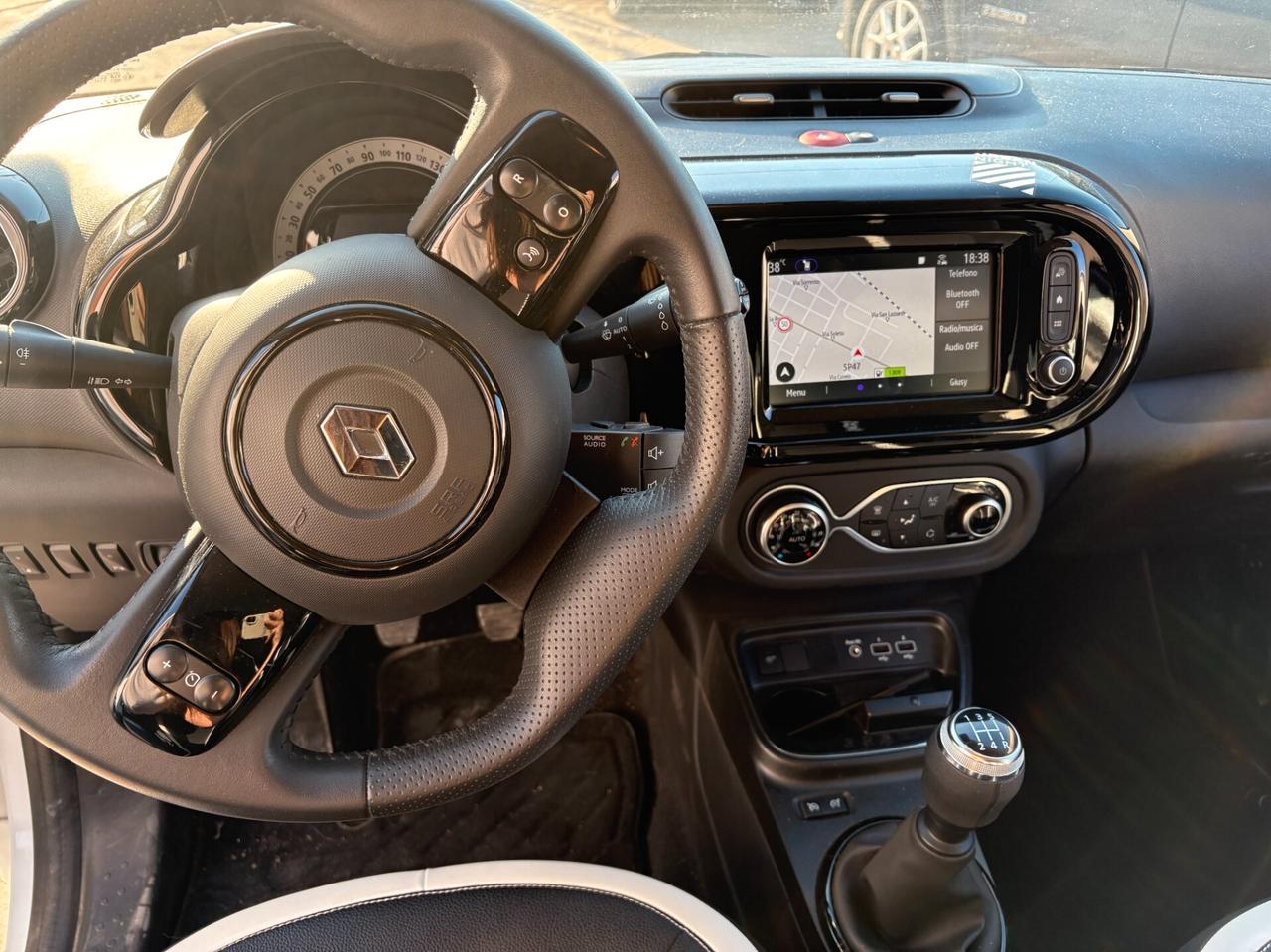 Renault Twingo SCe 65 CV Urban Night