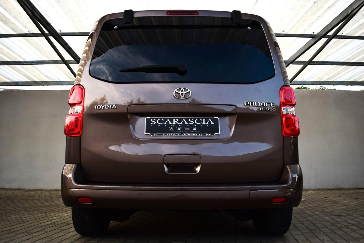 Toyota Proace 2.0D 177 cv L2 Automatica Black Edition - "Autocarro N1"