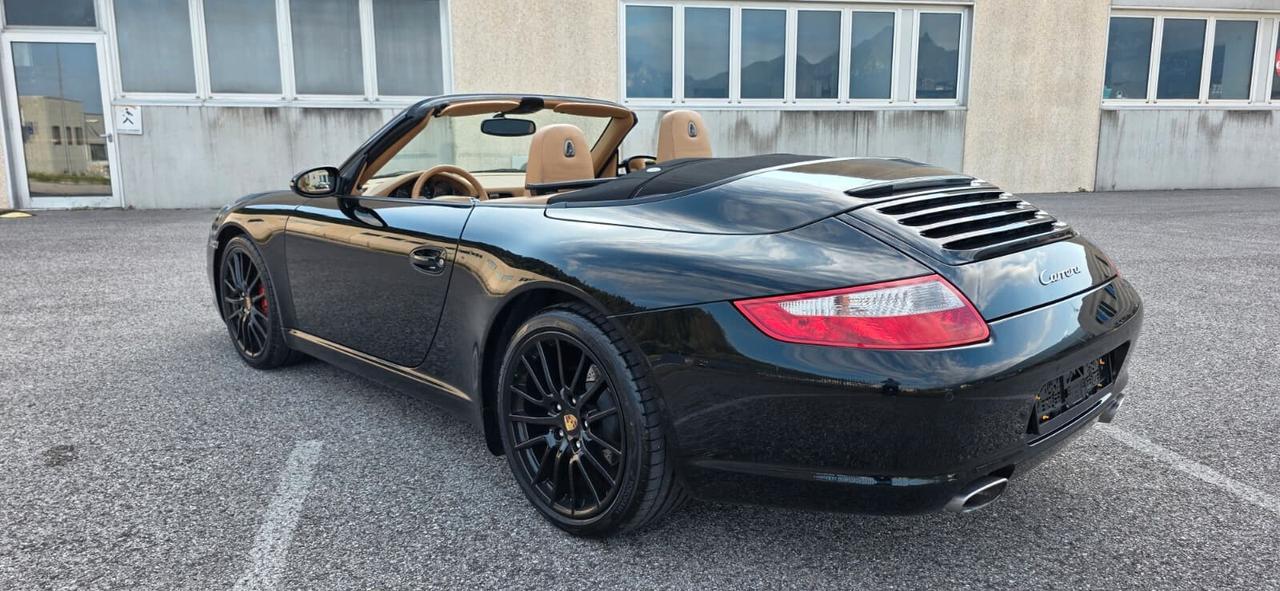 Porsche 911 Carrera Cabriolet