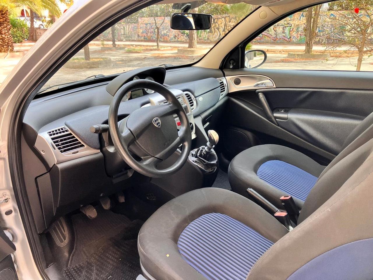Lancia Ypsilon 1.2 Oro