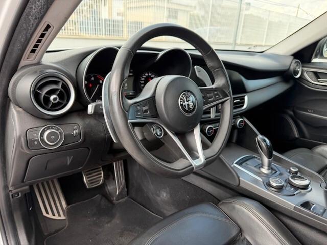 Alfa Romeo Giulia 2.2 Turbodiesel 210 CV AT8 AWD Q4 Veloce 2017