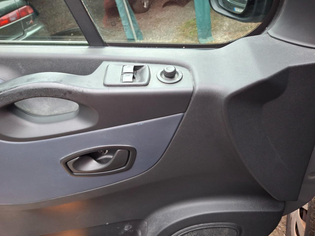 Opel Vivaro 1.6 BiTurbo 140CV 6POSTI AUTOCARRO!!!