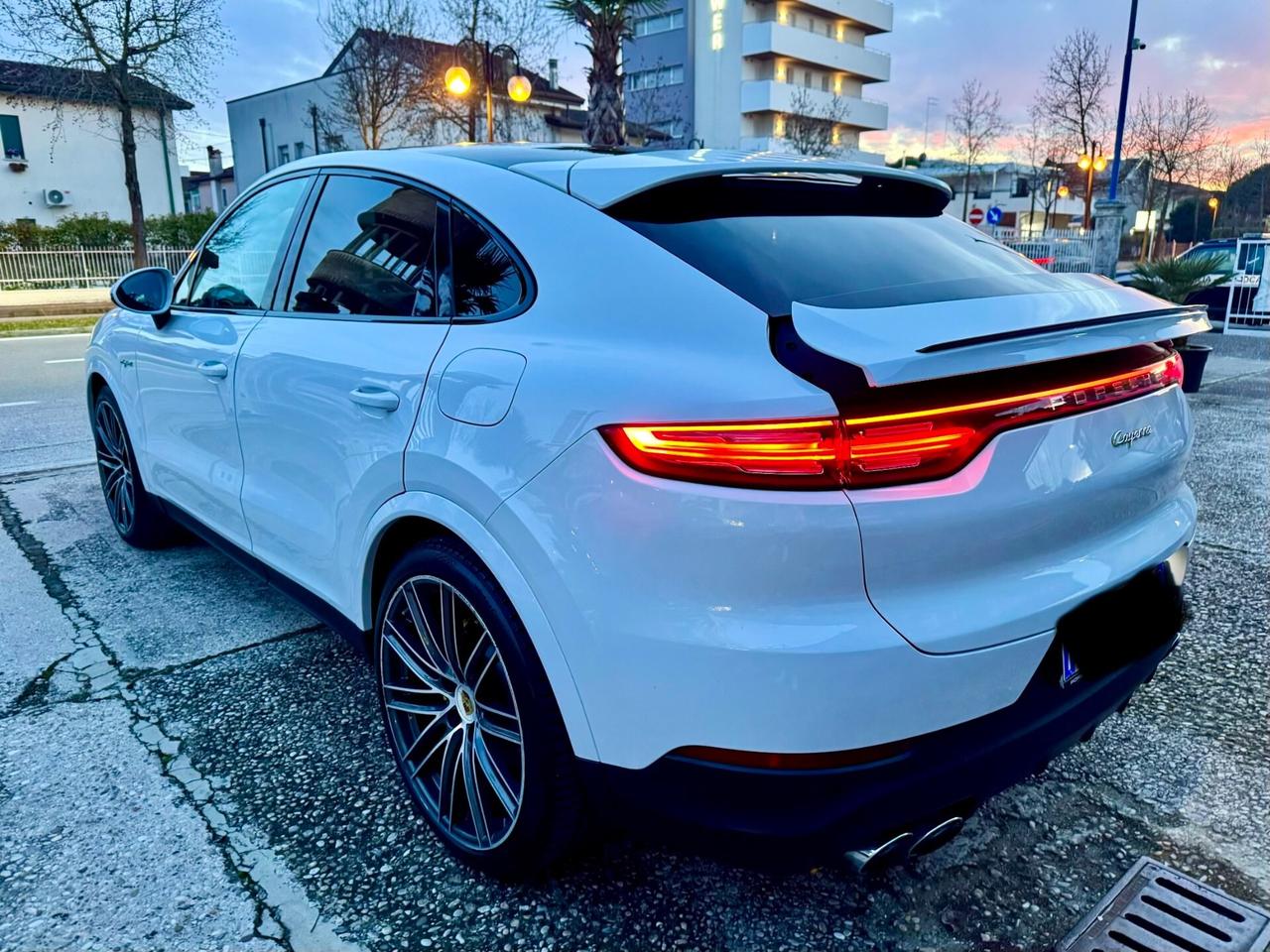 PORSCHE CAYENNE 3.0 462cv E-HYBRID FULL (PERMUTO)