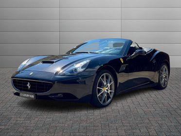FERRARI California 4.3 dct