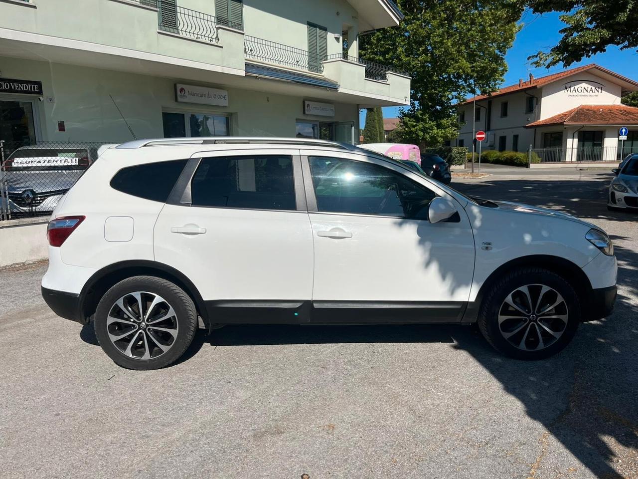Nissan Qashqai Qashqai+2 2.0 dCi DPF Tekna