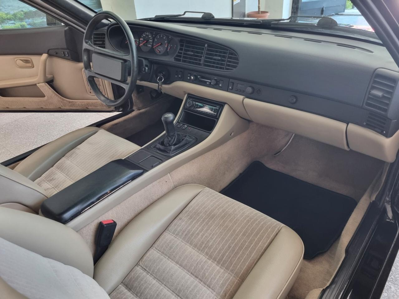 Porsche 944 allestimento S2, clima, sedili elettrici