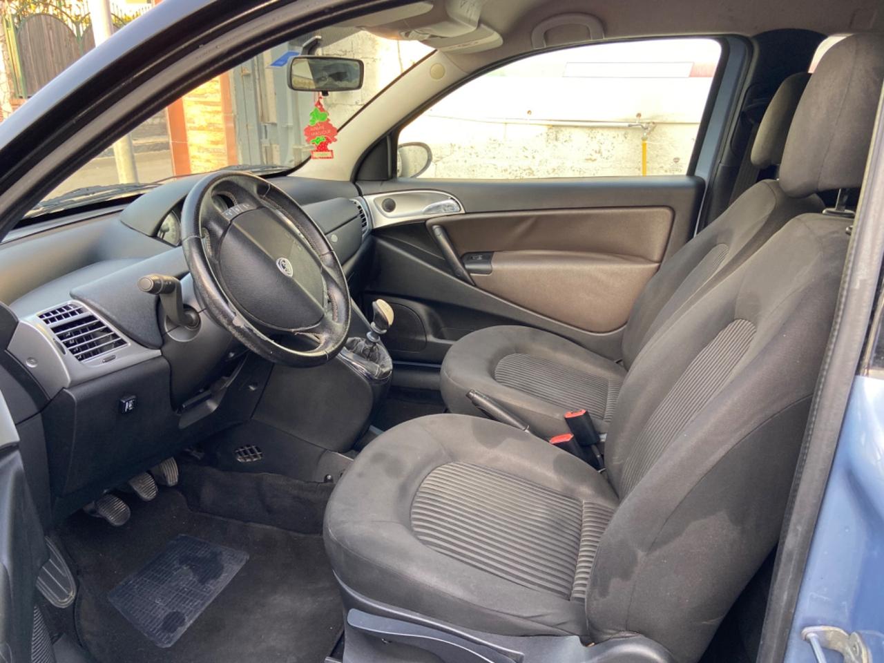 Lancia Ypsilon 1.4 Argento Ecochic B/GPL
