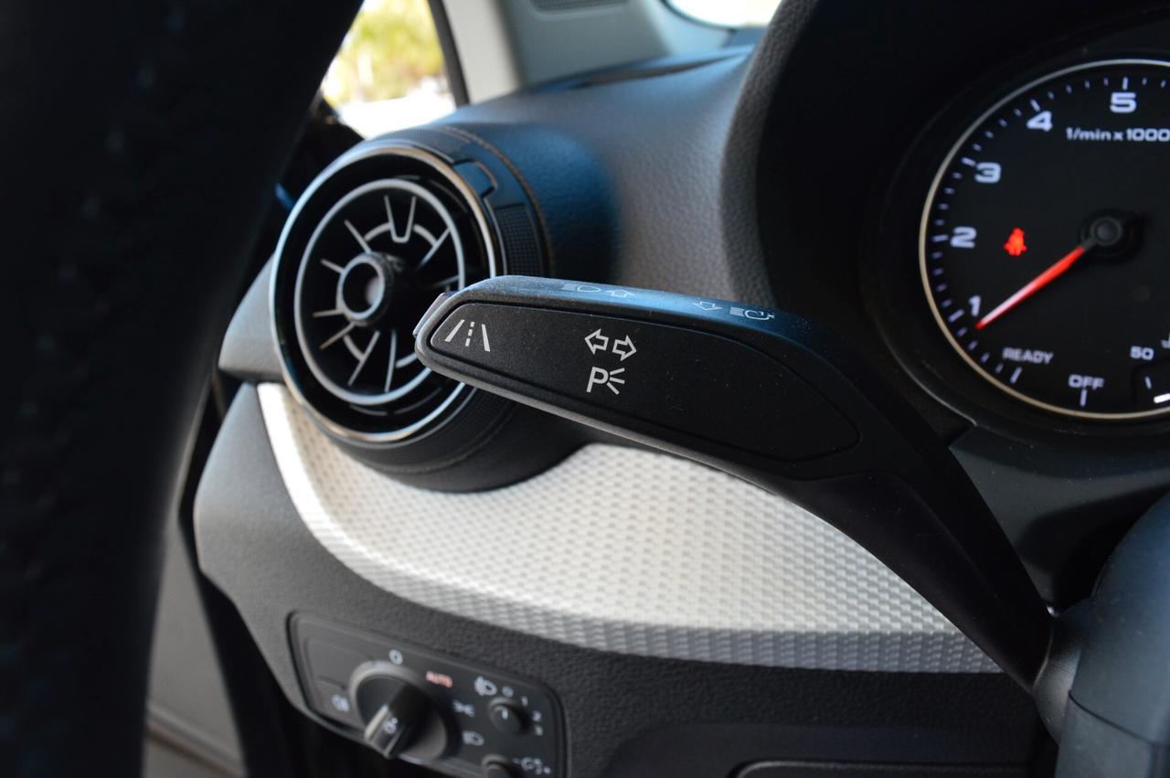 Audi Q2 1.4 TFSI COD S tronic Business