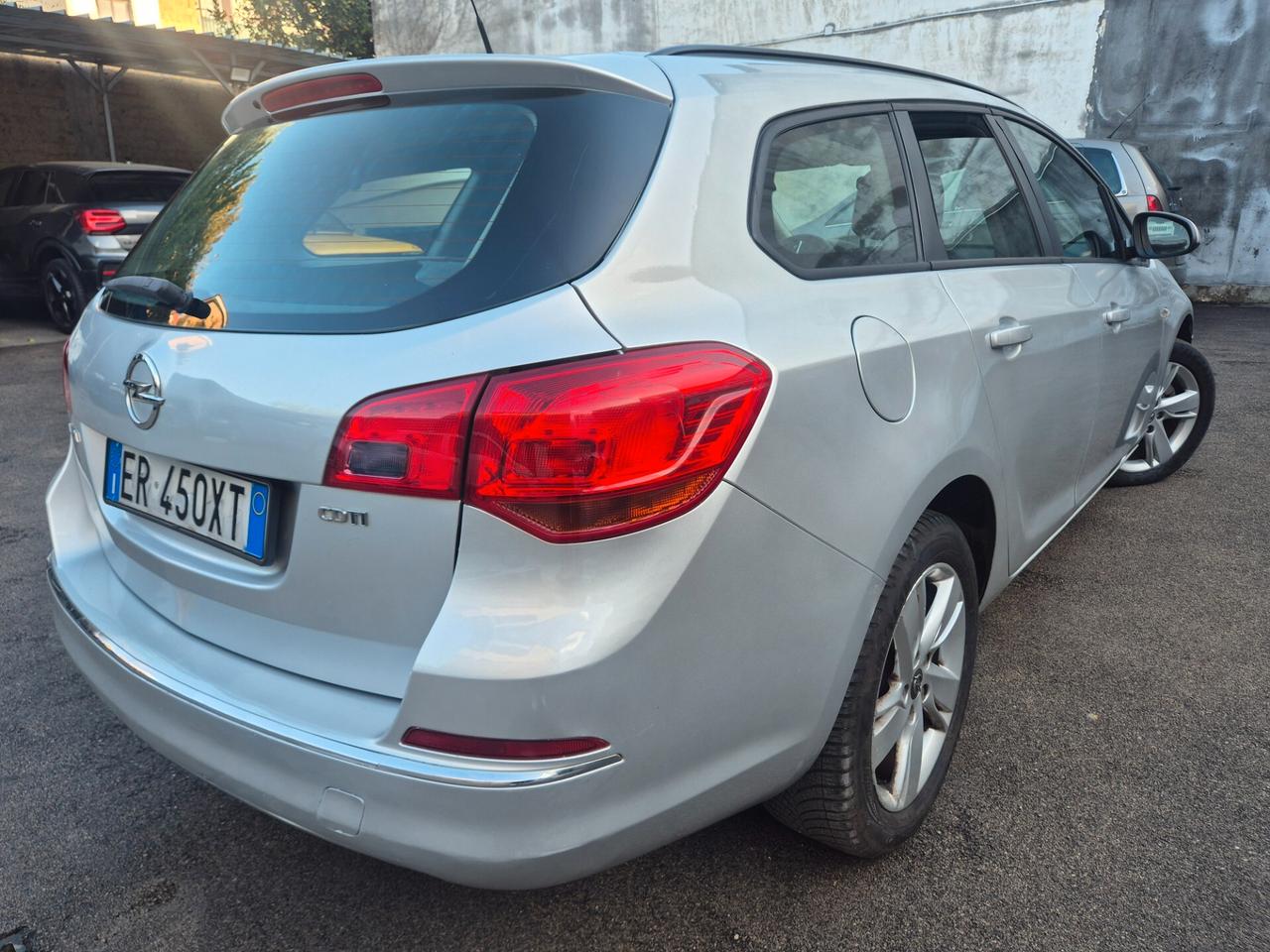 OPEL ASTRA 1.7 DIESEL CON 126000KM DEL 2014