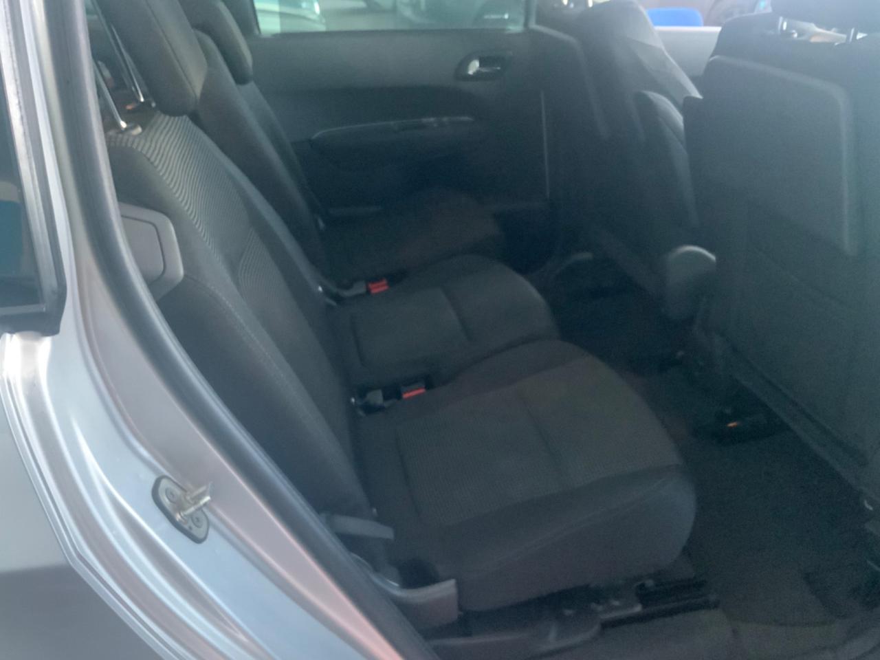 Peugeot 5008 2.0 HDi 150CV Féline