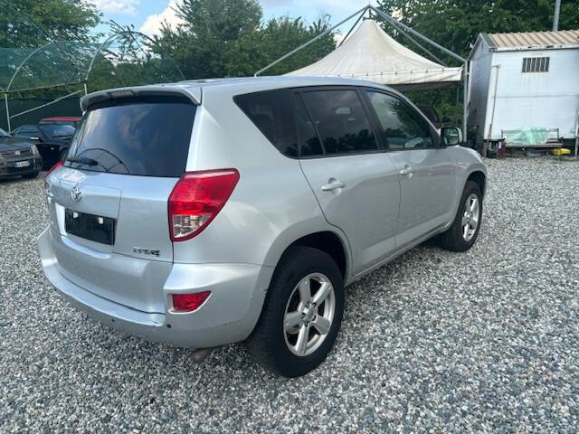 Toyota RAV 4 RAV4 2.2 CDTI